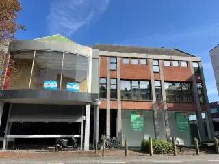 Commercial building for rent Mol (RBU41922)