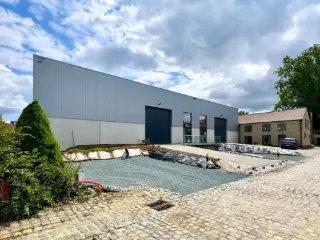 Surface industrielle à louer Asse (RBU55709)