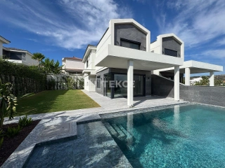 Huis te koop Çeşme (RBU59947)