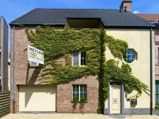 Residence for sale Malle (RBU60257)