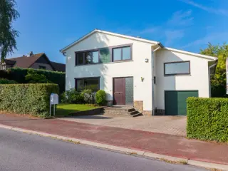 Villa à louer Wezembeek-Oppem (RBU60567)