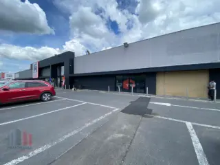 Commercial building for rent Oostkamp (RBU61816)