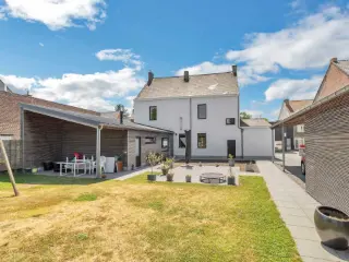 Mixed building for sale Roosdaal (RBU67529)