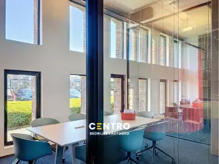 Bureaux à louer Courtrai (RBU67908)