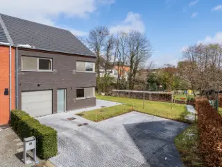 Villa à louer Linden (RBU69759)