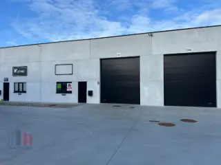 Surface industrielle à louer Beveren-Leie (RBU70388)