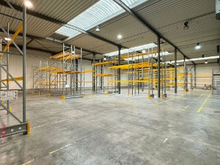 Surface industrielle à louer Asse (RBU74374)