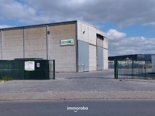 Commercial building for rent Sint-Eloois-Vijve (RBU77024)
