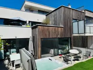 Gelijkvloers te koop Sint-Ulriks-Kapelle (RWC39472)