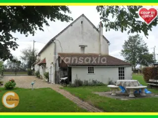 Residence for sale Ainay-le-Château (VAL97153)