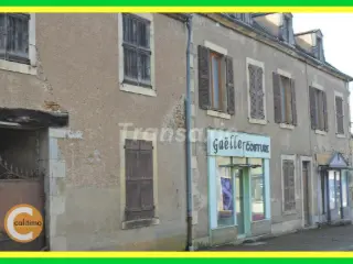 Residence for sale Ainay-le-Château (VAX11472)