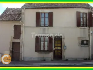 Huis te koop Cosne-d'Allier (VAY09107)