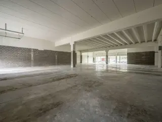 Handelspand te huur Libramont-Chevigny (VAZ59246)