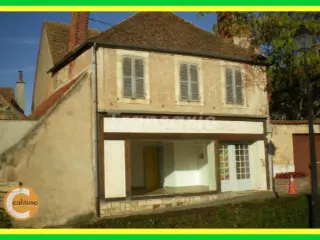 Commercial building for sale Saint-Amand-Montrond (VAZ72695)