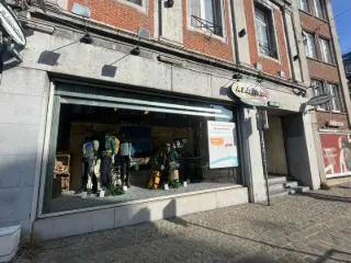 Commercial building for rent Namur (VBA86168)