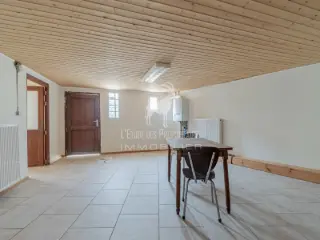 Surface commerciale à vendre Fontaine-l'Évêque (VBB36625)