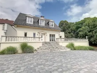 Residence for rent Céroux-Mousty (VBB60236)