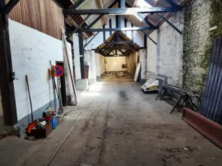 Industrie te huur Fontaine-l'Évêque (VBB62514)