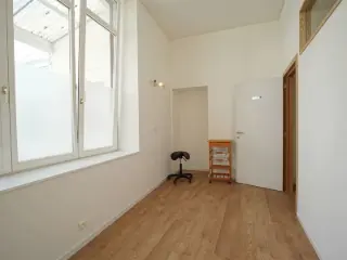 Office space for rent Huy (VBB75875)