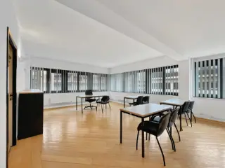 Bureaux à louer Dave (VBC12650)