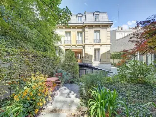 Residence for sale Paris (VBC13259)
