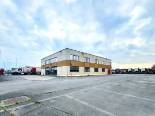 Industrie te huur Leuze-en-Hainaut (VBC51619)