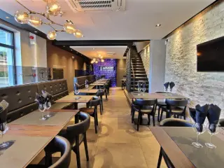 Surface commerciale à vendre Montigny-le-Tilleul (VBC58334)