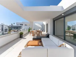 Duplex te koop Benahavís (VBC67790)