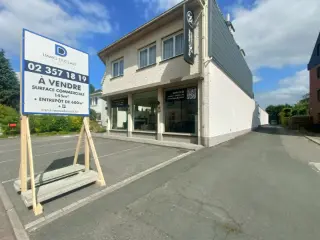 Surface commerciale à vendre Waterloo (VBC74766)