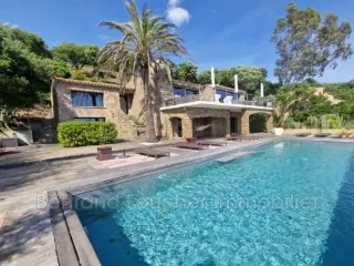 Huis te koop Cavalaire-sur-Mer (VBC87041)