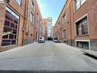 Surface industrielle à louer Ixelles (VBC92637)