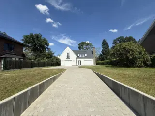 Villa for rent Sint-Pieters-Woluwe (VBC96821)