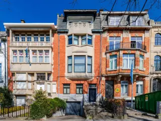 Herenhuis te koop Elsene (VBD12856)