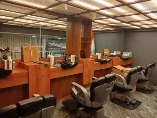 Handelspand te huur Ukkel (VBD19859)