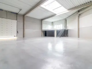 Surface industrielle à louer Nivelles (VBD27014)