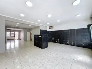 Surface commerciale à louer Courcelles (VBD27086)