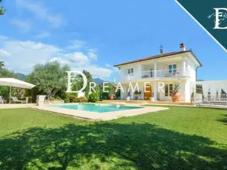 Villa à vendre Pietrasanta (VBD27380)