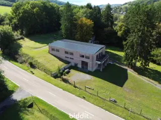 Huis gemengd gebruik in openbare verkoop Mazée (VBD33219)