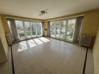 Gelijkvloers te koop Oudergem (VBD40852)