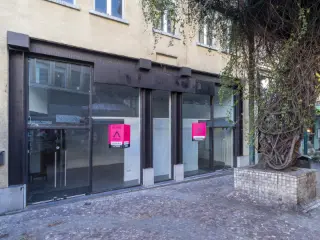 Commercial building for rent Charleroi (VBD41836)
