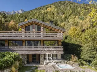 Chalet for sale Chamonix (VBD50963)