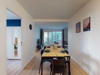 Ground floor to share Montigny-le-Bretonneux (VBD55959)