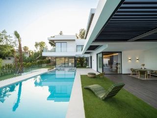 Villa for sale Estepona (VBD56247)