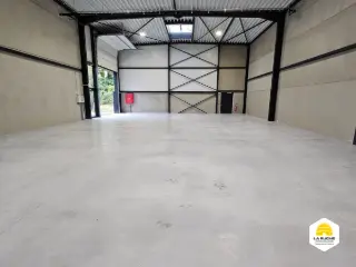 Industrie te huur Nalinnes (VWD15329)