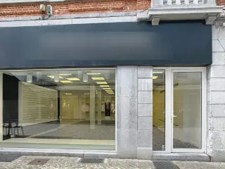 Commercial building for rent Namur (VWD15482)